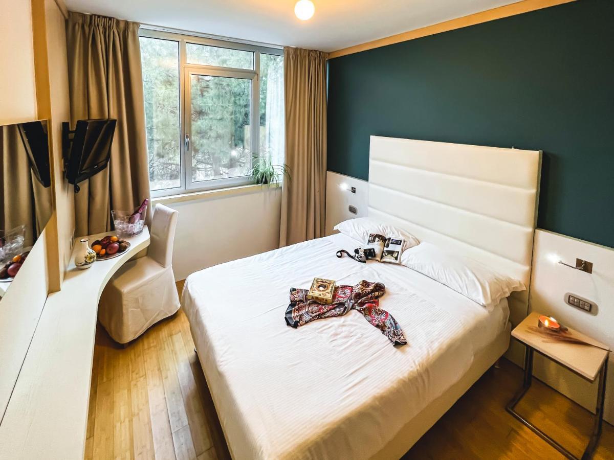 Hotel Abruzzi Teramo Dış mekan fotoğraf