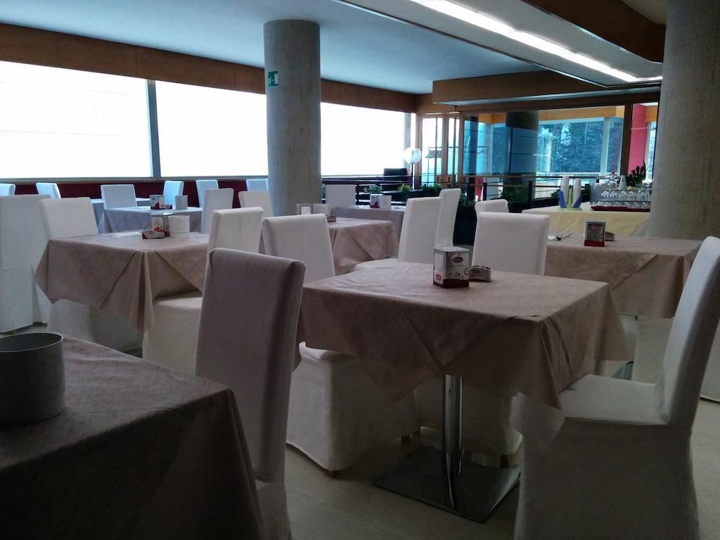 Hotel Abruzzi Teramo Dış mekan fotoğraf